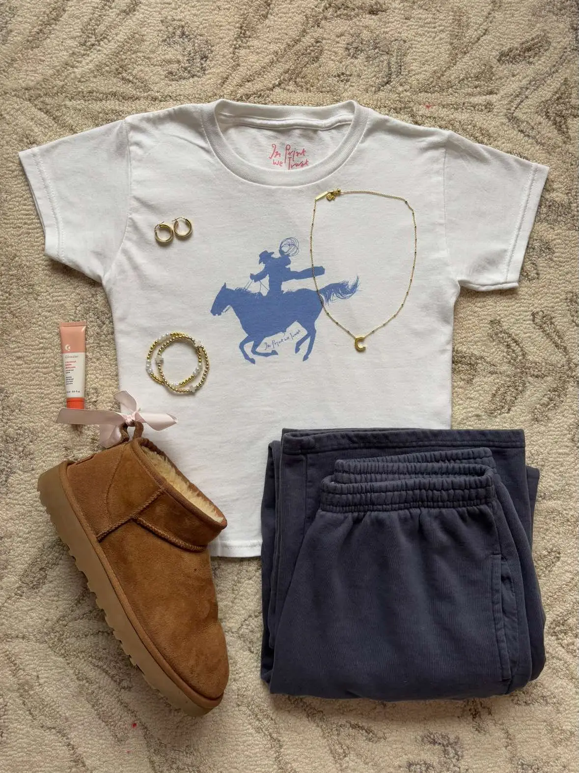 come simple outfit inspo! ❄️⭐️🪩 first baby tee from @In Print We Trust #outfit #fitinspo #styleinspo #fitideas #outfitideas 