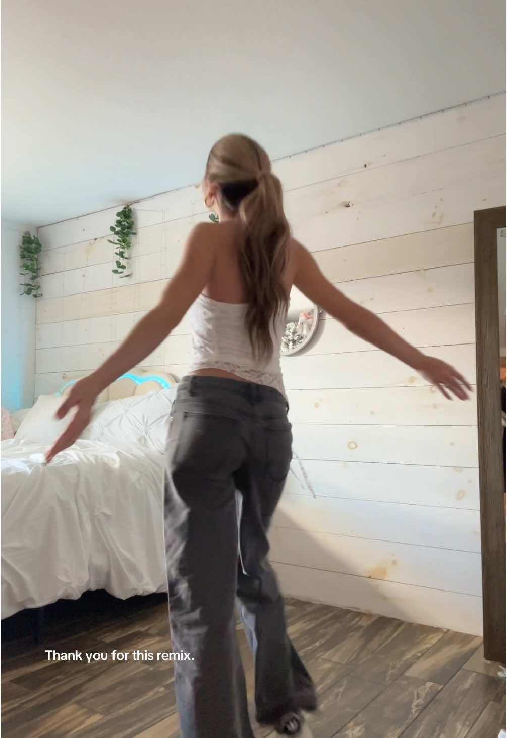 This bed or the old one?? #foryoupage #blowthisup #viral #foryou #fyp #blowthisup #audiogirl #audios #audiostouse #sounds #soundstouse #outfitinspo #outfits #outfit #hairstyle #hairinspo #makeup #makeuptutorial 