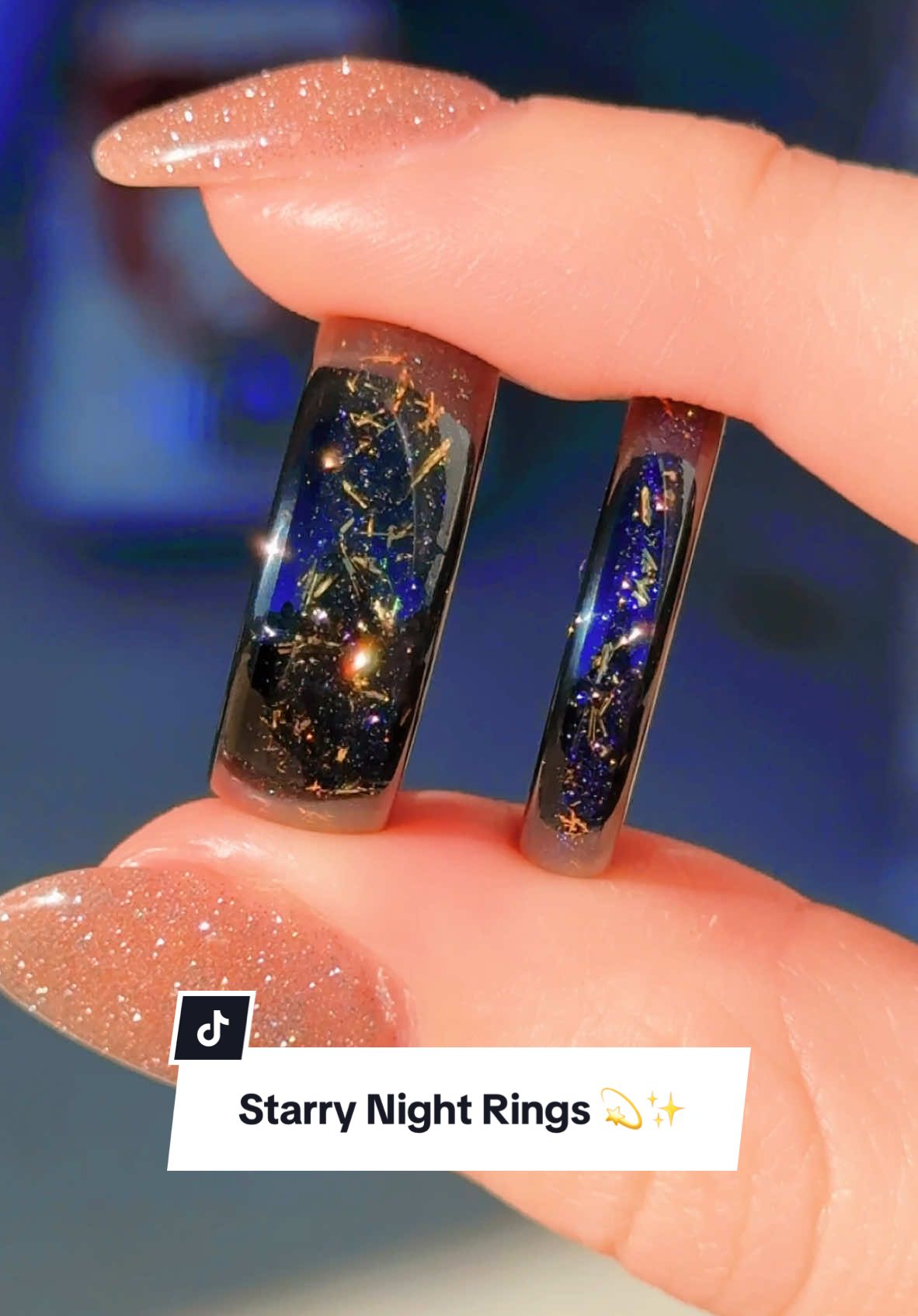 Couples rings that are literally out of this world 🌌🚀💫 #starrynight #fantasyjewelry #couplesrings #uniqueengagementrings #BookTok #acotar #engaged #feyre #nightcourt 