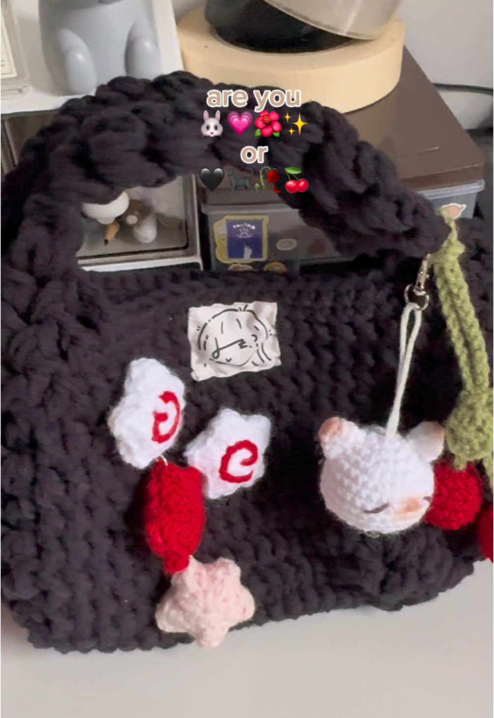 I think i’m more of the black bag girlie… I really cooked with this one I think 🤭🤭 #crochet #crochetersoftiktok #crochetbusiness #cute #amigurumi #cutecrochet #SmallBusiness #crochetbag #crochetbags 