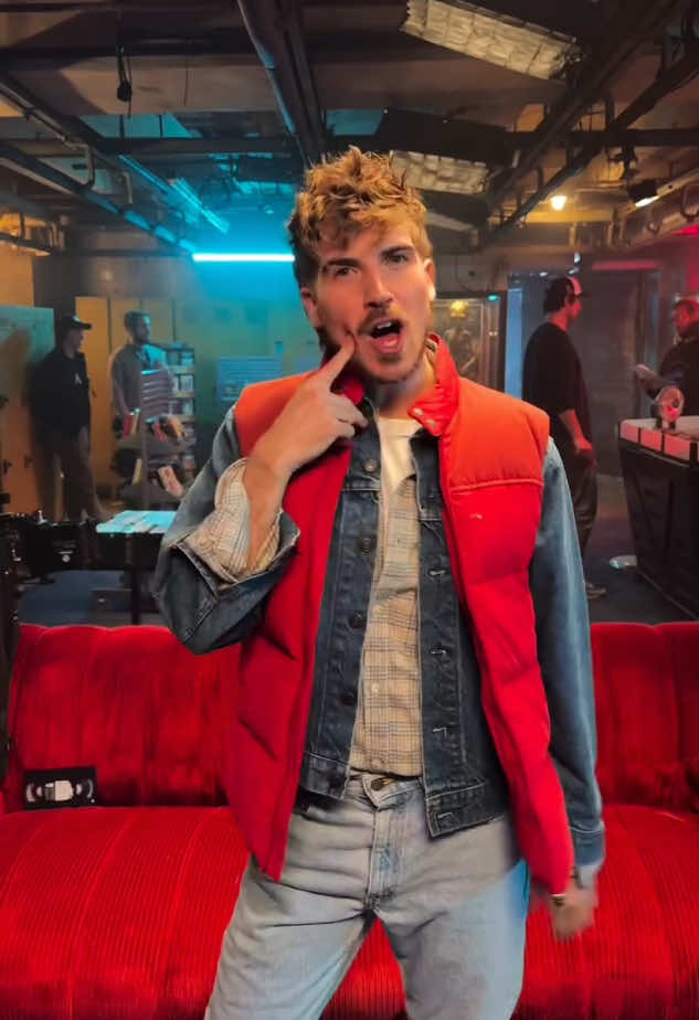 Joey Graceffa has unveiled his outfit for ‘Escape the Night: The Movie’ #EscapeTheNight #JoeyGraceffa