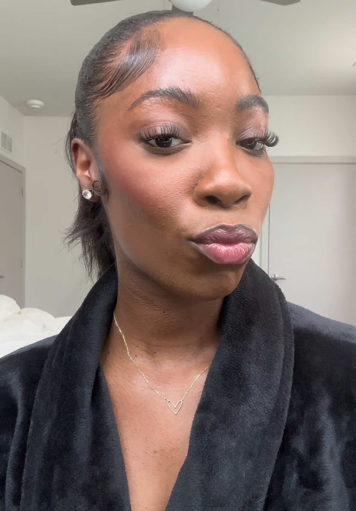 This gloss balm from @sephora > it’s soo pretty and actually smells good! I’m wearing the color ‘23 karma’ @Sephora Collection #sephoraliplooks #lipcombo #fyp