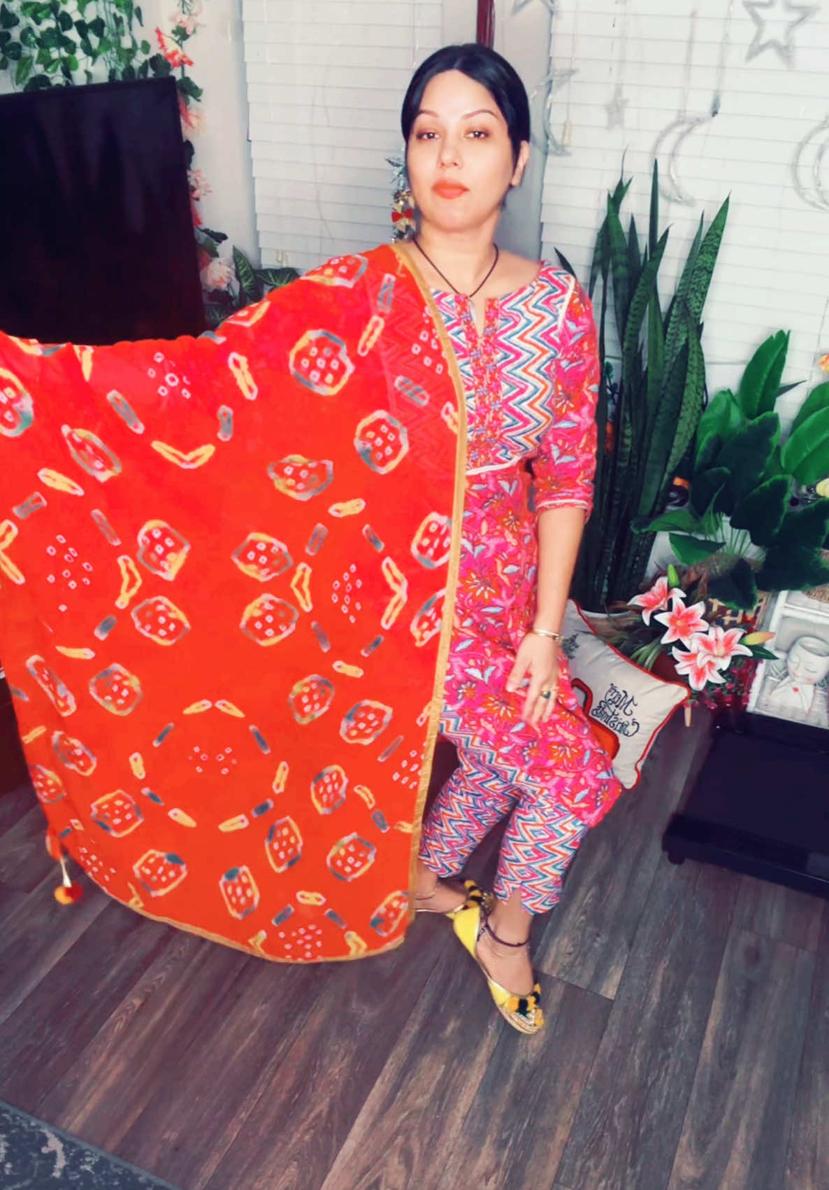 💥 Red Chanderi Dupatta and Dress 💖 🥰 from @Salma’s Uniquelook #viraltiktok #video #fypage #RedChanderiDupatta 
