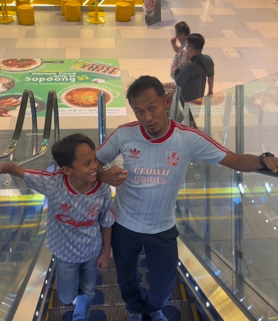 #liverpool #liverpoolfc #lfc #ynwa #thekop #vintagejersey #retrojersey #clasicfootballshirts #epl #adidasfootball #jerseycollection #lfcmalaysia #lfcindonesia #liverpoolfan #lfcthai 