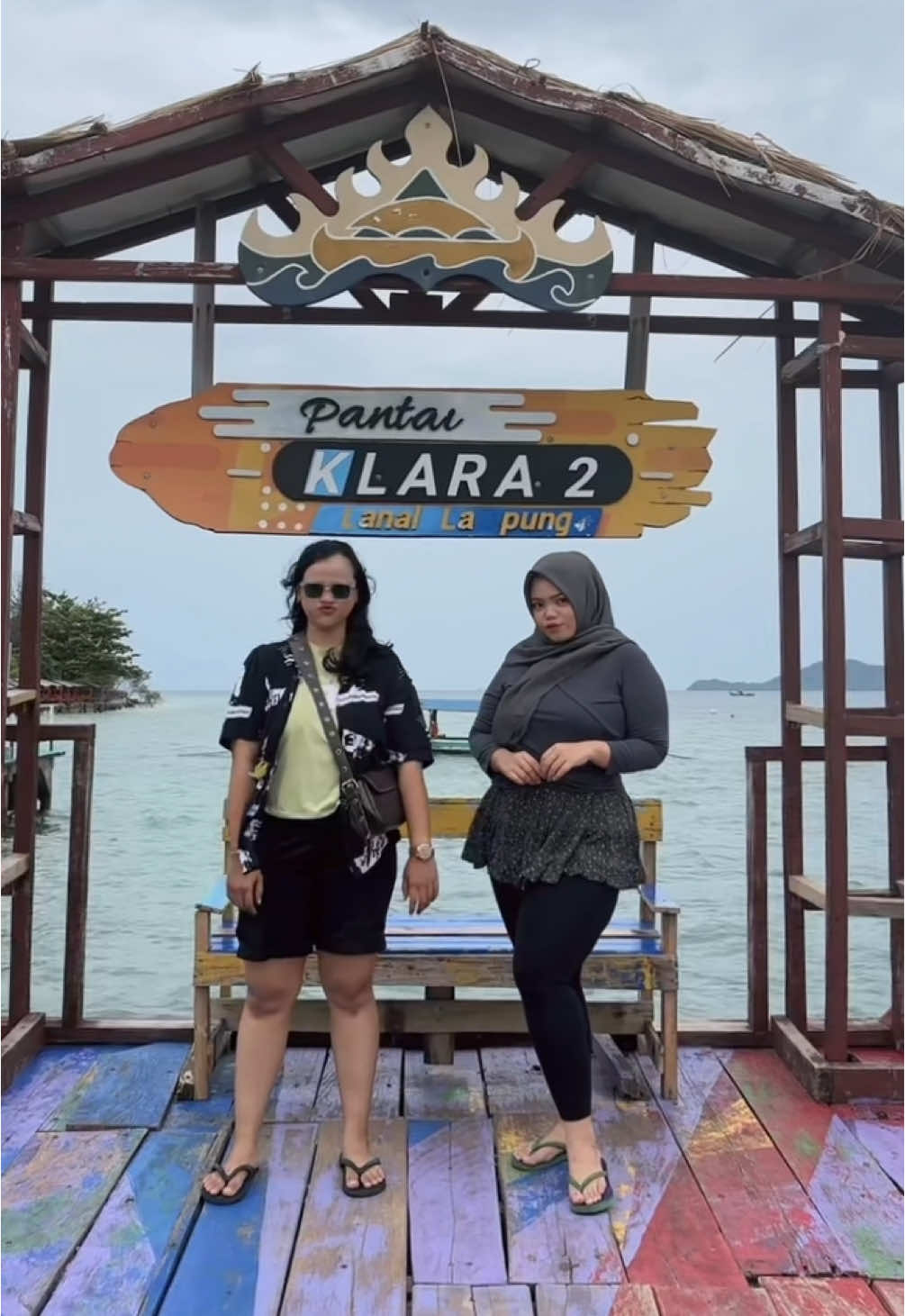 Waiiiiiiitttttttt, hahahahha maafkan kegilaan kami hahahhaha don’t take it serious 🤭 #fyp #2024❤😍 #pantai #pantaivibes @V ✨ 