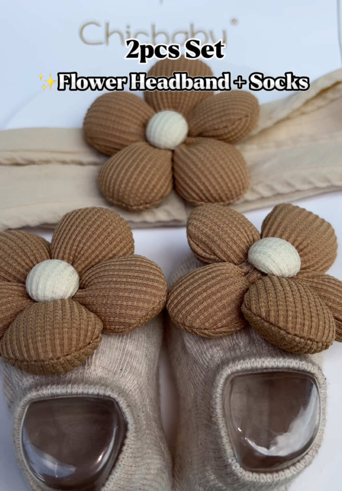 2pcs set Flower Headband and Socks. Lucky Color pa para sa next year#fyp #babyheadband #babysocks #tiktokfinds 