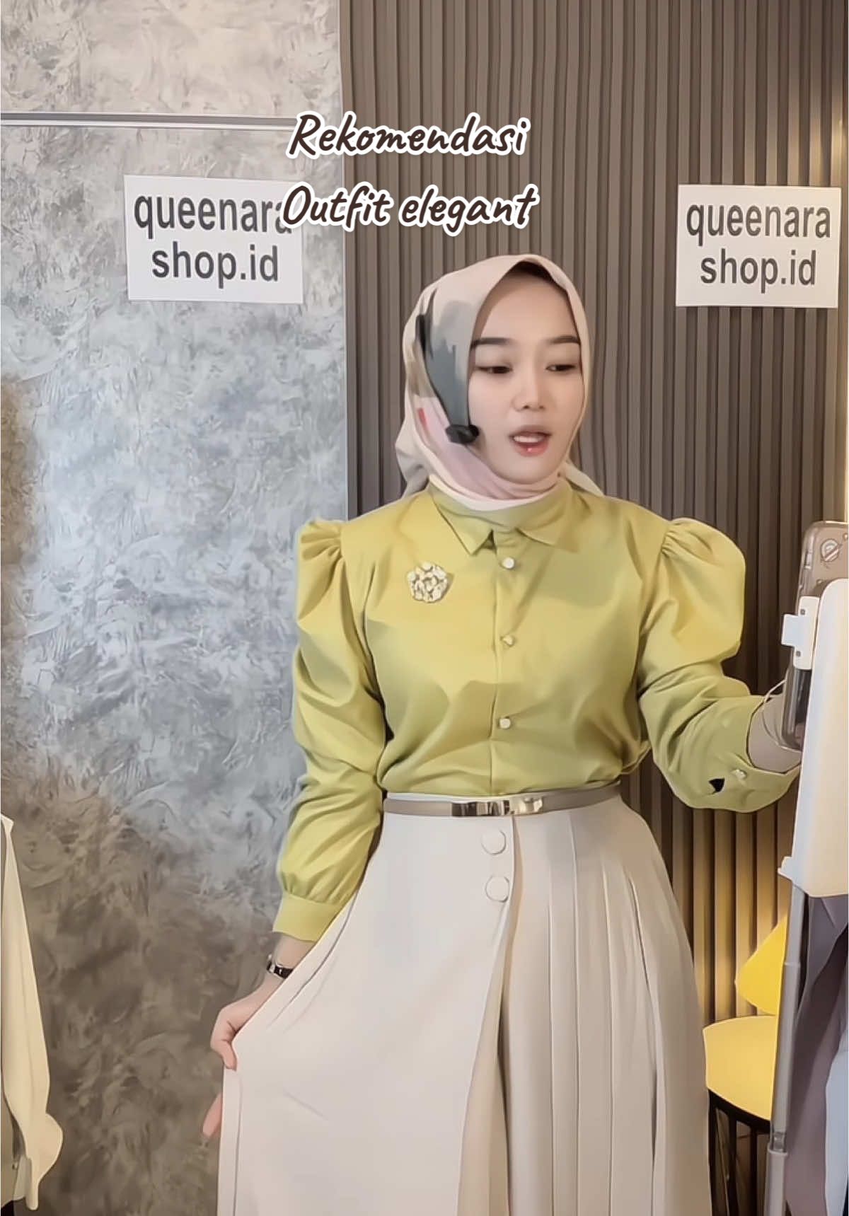 Kemeja puffy dan rok celana bisa membuat outfit kamu terlihat lebih elegant #OOTD #kemejawanita #kemejakantor #WIBGAJIAN #YearEndSale #jagoanvideotrending #kulot 