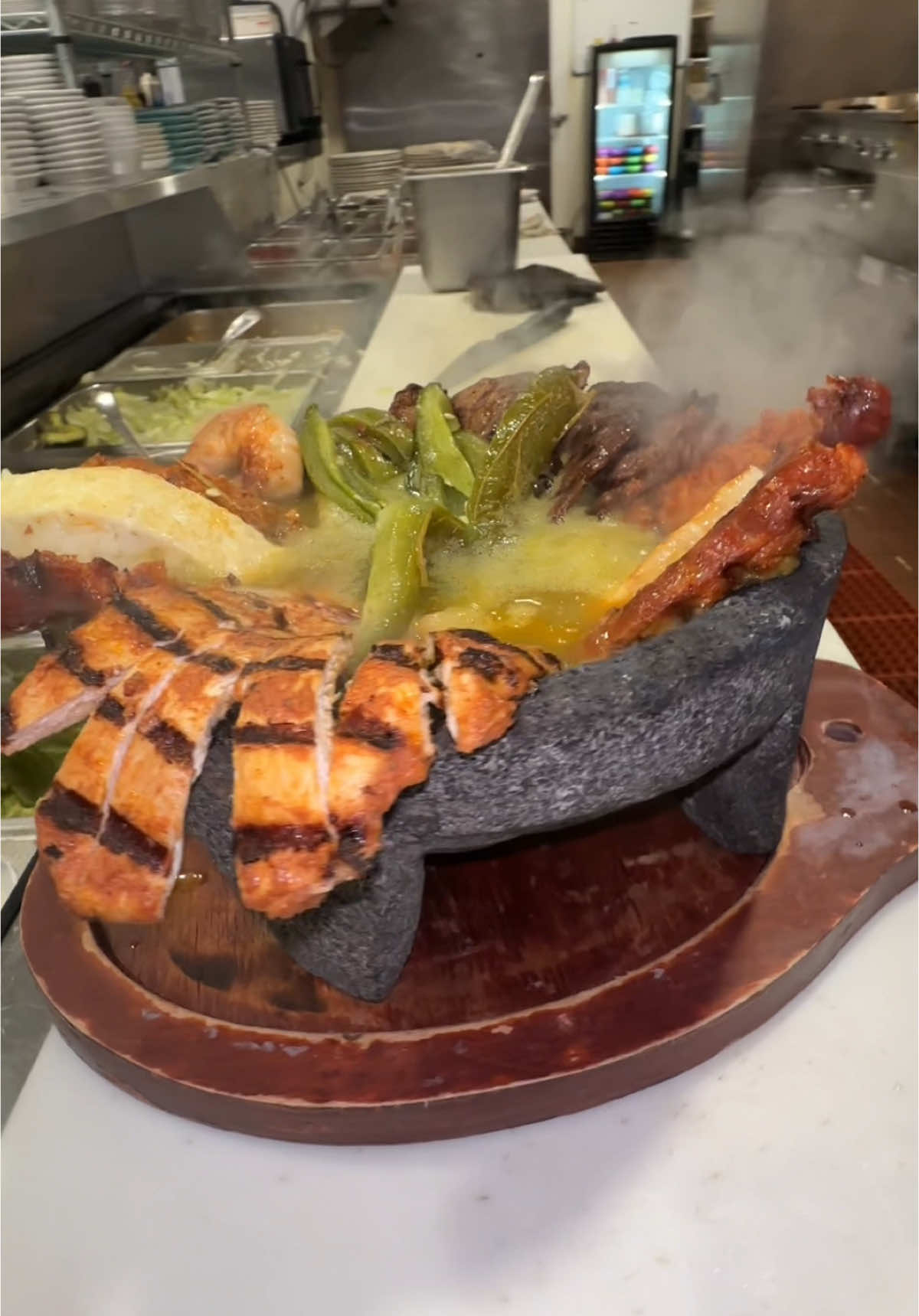 Molcajetes control me at this point 😭😍😛🔥 #mexicanfood #molcajete #molcajetes 