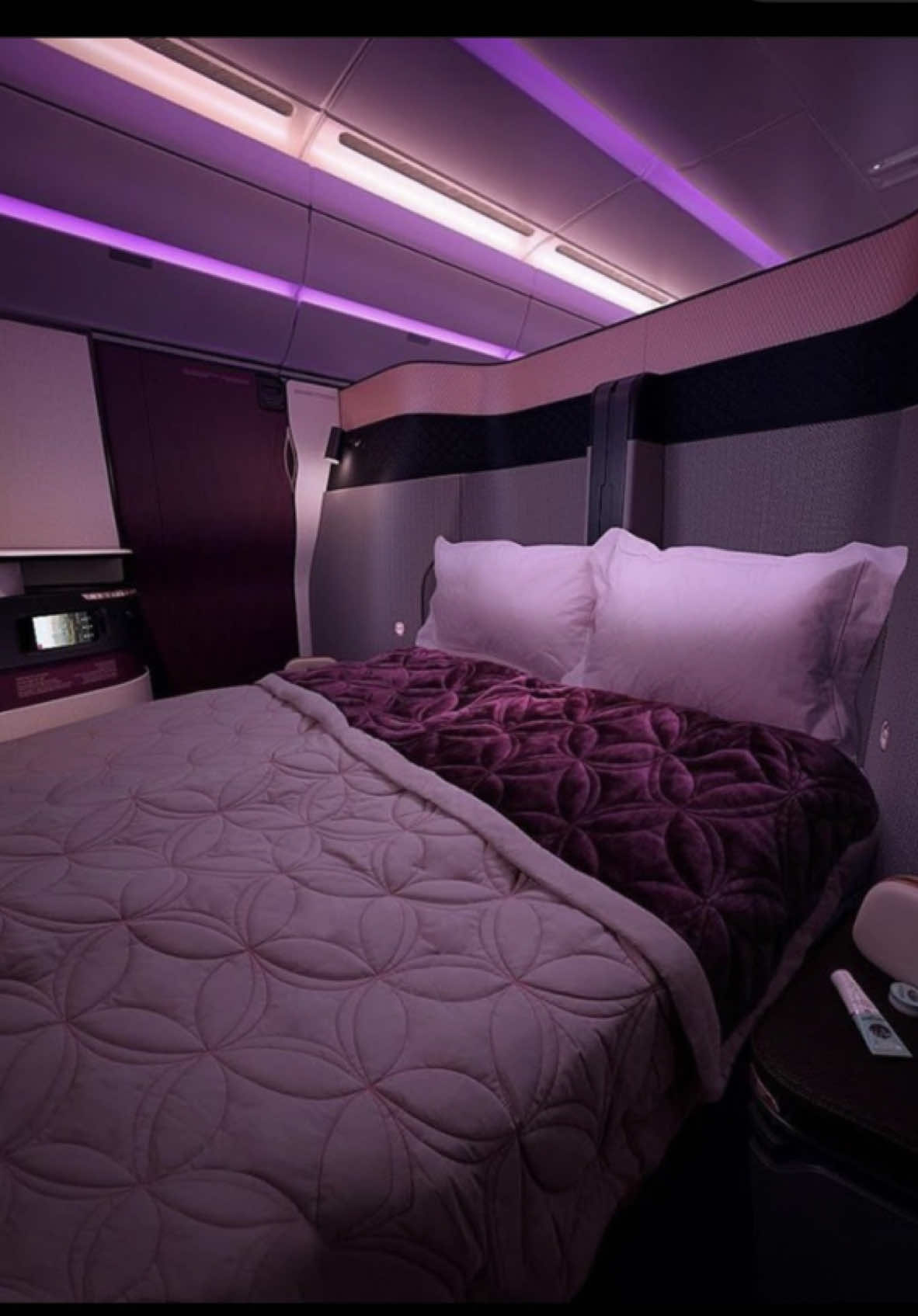 Best way to fly with a toddler ✈️  #qatarairways🇶🇦 #luxury #businessclass #qsuiteqatar #qsuiteqatarairways #businessclassvibes #doha #qatarairways #richlife #richkid #flytovietnam #flywithqatarairways #businessclassflight #businessclassseat 