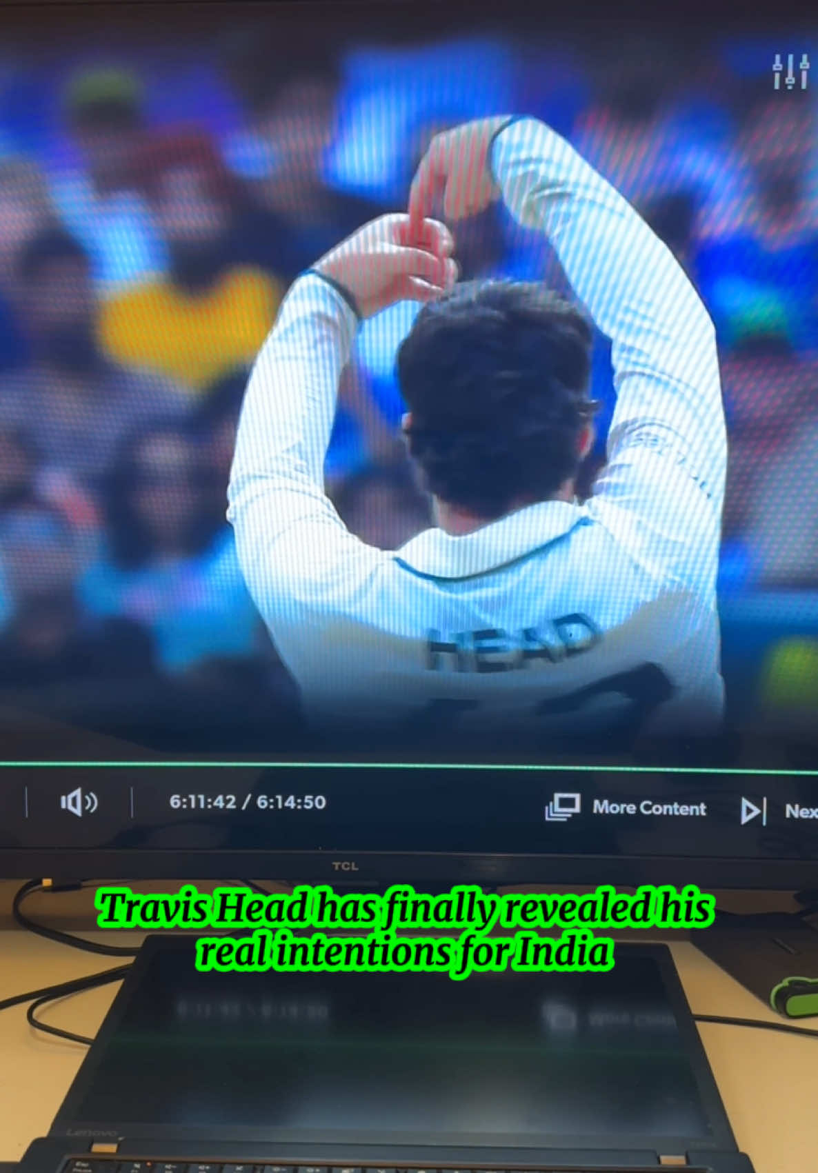 What a Bizarre Celebration from Travis Head. #melbourne #viralvideo #foryoupage #MCG #bordergavaskartrophy #BGT #Cricket #worldtestchampionship #ausvsind #konstas 