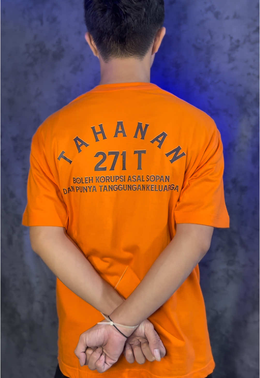 Tahanan 271 Triliun korupsi sopan, anda sopan vonis ringan. Kaos tahanan korupsi sopan #tahanan #korupsi #korupsi271t #koruptor #hukum #satir #kaostahanan #kaosviral #kaoskeren #kaosdistro #kaosviral #kaoskece #outfitkece #rekomendasikaos #xyzabc #harveymoeis 