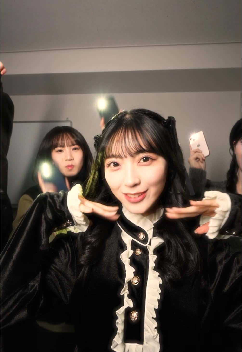 アイドルのことは 照らしたくなっちゃうよね💡🤍 #なんてったってAKB48 #AKB48  #佐藤綺星 @佐藤 綺星(あいちゃん) 