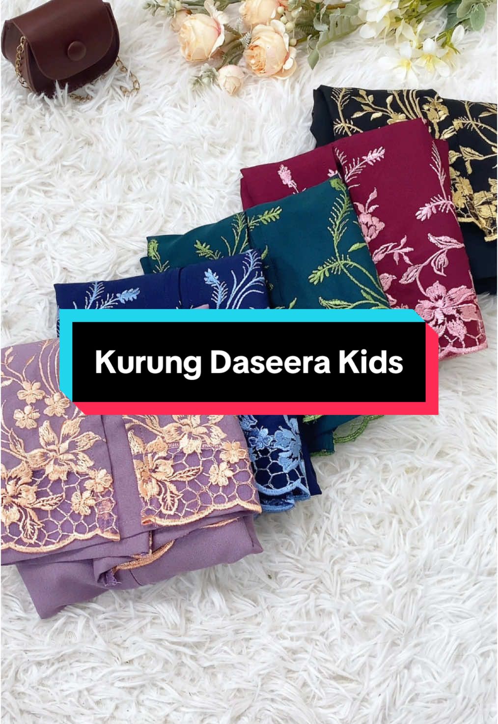 Kurung Daseera Kids💐 akak sayang mesti tengah cari baju kurung untuk anak anak kan, kurung sulam Daseera ada untuk anak anak akak sayang ni😍 jom dapatkan sekarang❤️ #tiktokfesyen #muslimahoutfits #dmimifashion #kurungpahang #kurungsulam #kurungkids #kurungraya #bajuraya #bajuraya2025 #kurungviral #kurungcantik #fyp