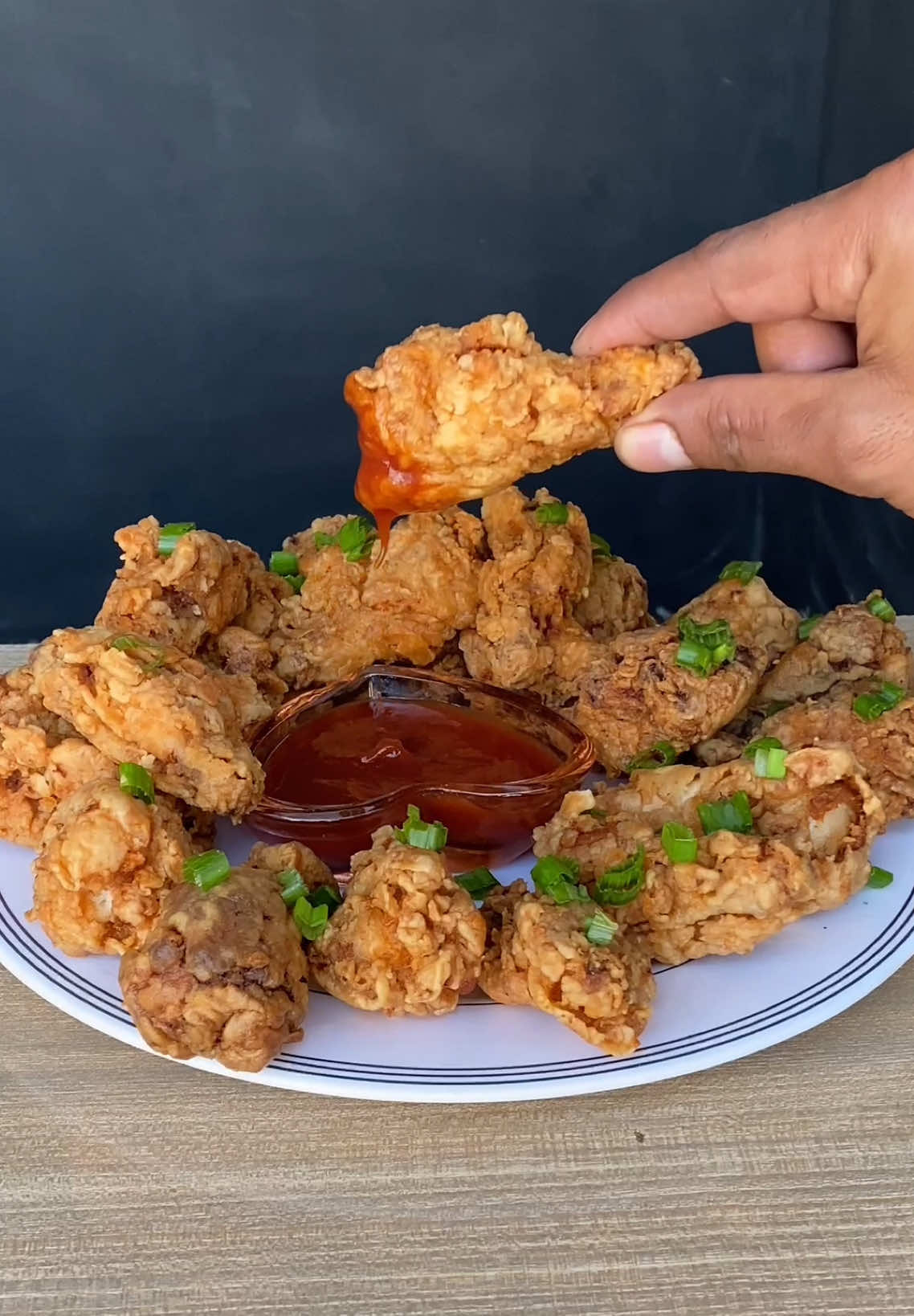 KFC Chicken Wings😋 #khandesifoods #asmr #tiktokfood #shorts #viralshorts #viralvideo #kfcchicken #chickenwings #EasyRecipe #kfc #wings #asmrfood #asmrvideo #asmrcommunity #asmrcookingsound #Foodie #foodtiktok #FoodTok #foodtruck #foodreview #foodrecipe #foodvlog #desifood #foodlovers #trending #trendingvideo #trend #fyp #fypage #foru #forupage #foryou #foryoupage @TikTok Creative Experts @Azaz Pathan (Pro Max) @وجدان الفرحان @Don ドン🍽Asmr tv @Mubashir Saddique @Rajab Is Live @ZAMELECT.PROPERTIES @Zamzam Electronics Trading LLC @OGHI FOOD NETWORK @TikTok @TiktokPakistanOfficial 