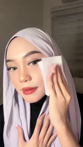 The best & most affordable , full coverage foundation in town . @O.TWO.O Beauty #otwoo #otwoomy #otwoofoundation 