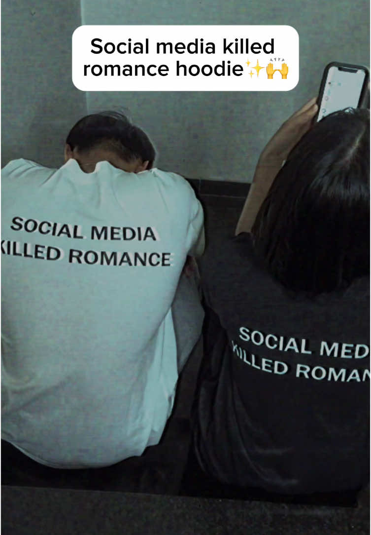 Social media isn’t everything #Love #socialmediakilledlove #socialmediaruinedlove #loveyou #sad #romance 