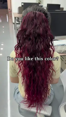 Do you like this color?What is your favorite color?#shopvideocarnival #ponytailhairstyle #ponytailextensions #hairextensions #clawclip 