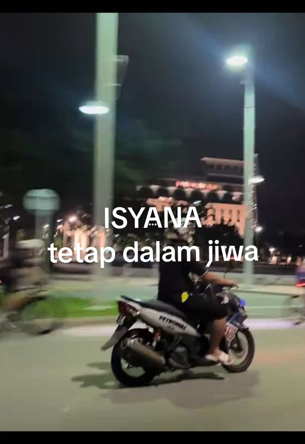 jam berapa kalian lihat video ini?