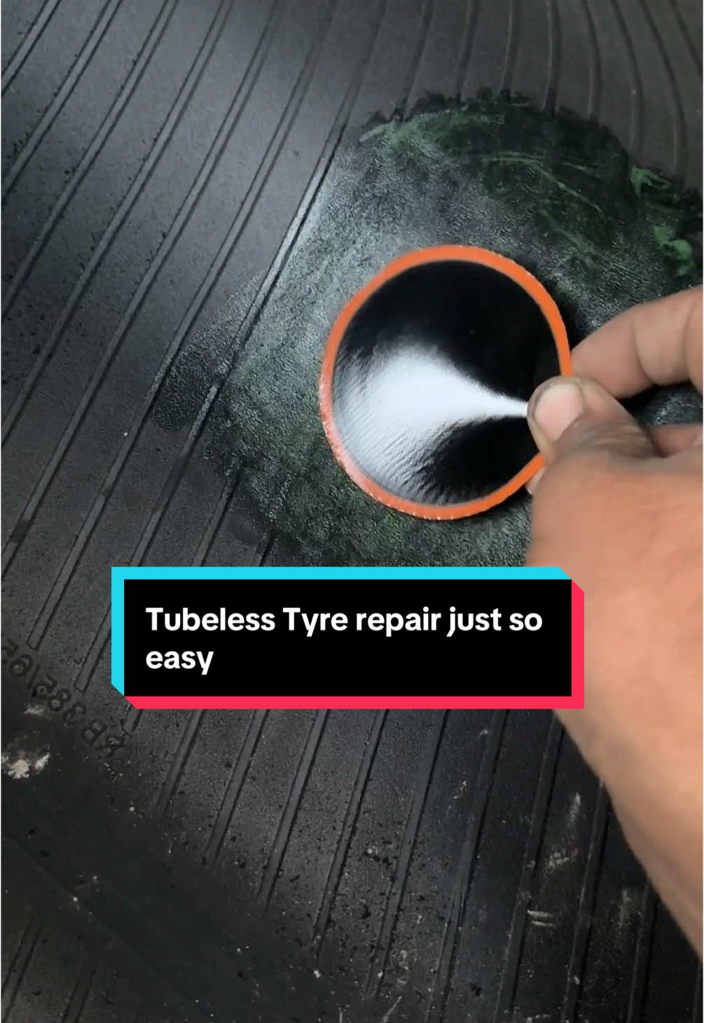 Tubeless Tyre repair just so easy tubeless Tyre kaise repair Karte hai #tyre #mechanic #shortvideo #truck #repair @TheTireDoctor @CEW 