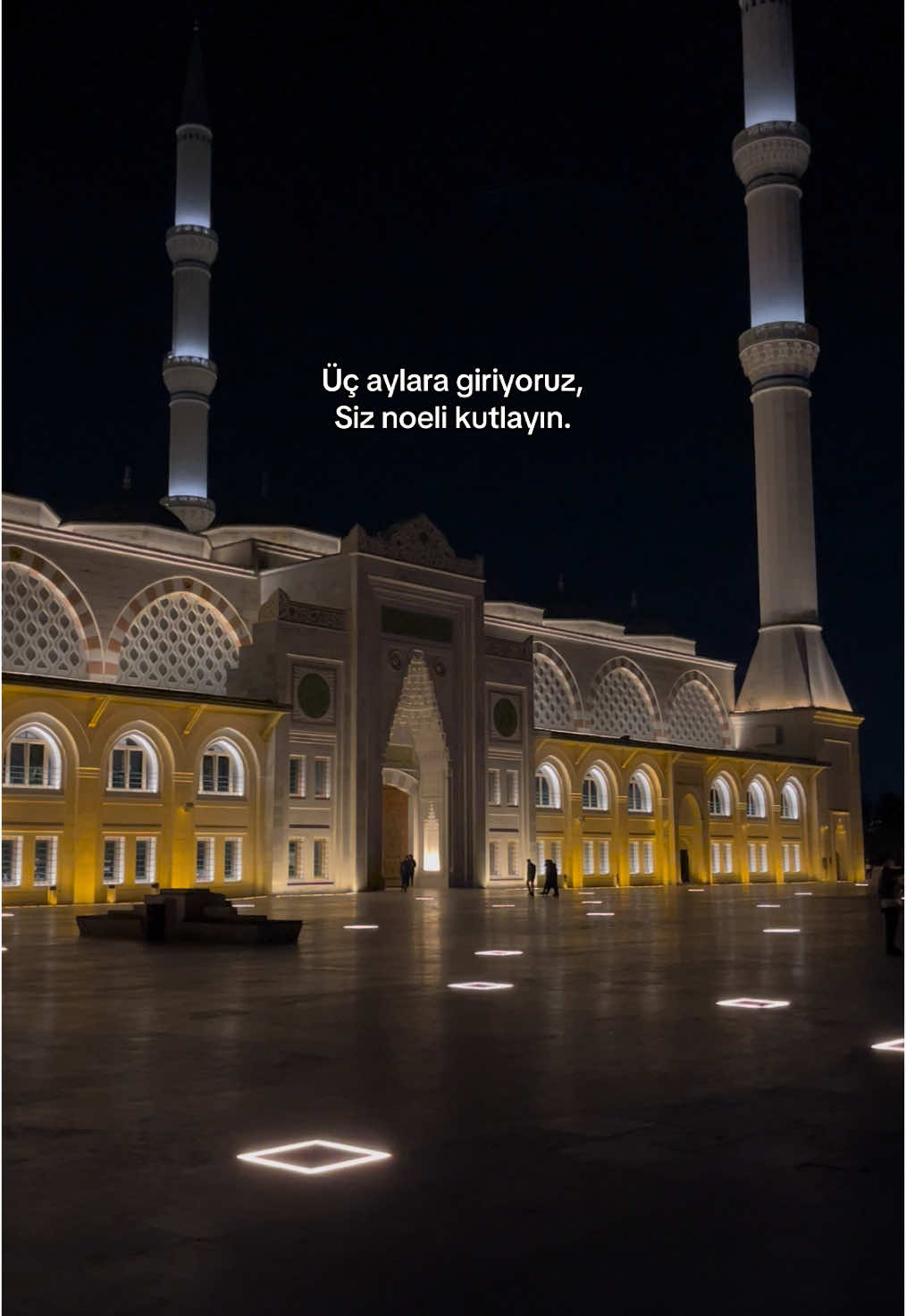 Çağın kurallarına uyan değil Allah’ın kurallarına uyan kazanır. #istanbul #çamlıcacamii #üçaylar #fypp 