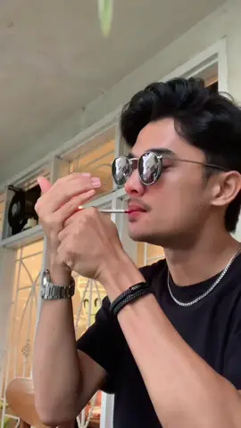jadi kecintaan pake lip treatment ini #Elformula #LipTreatment #Lipcare #LipBarrier 