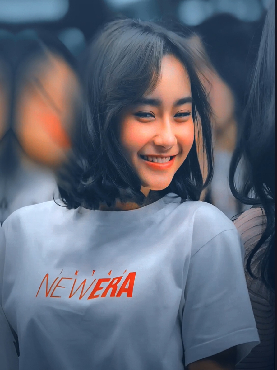 Sound penutup akhir tahun.  #jkt48newera #freyajkt48 #alightmotion #presetalightmotion #preset #presetdibawah5mb 