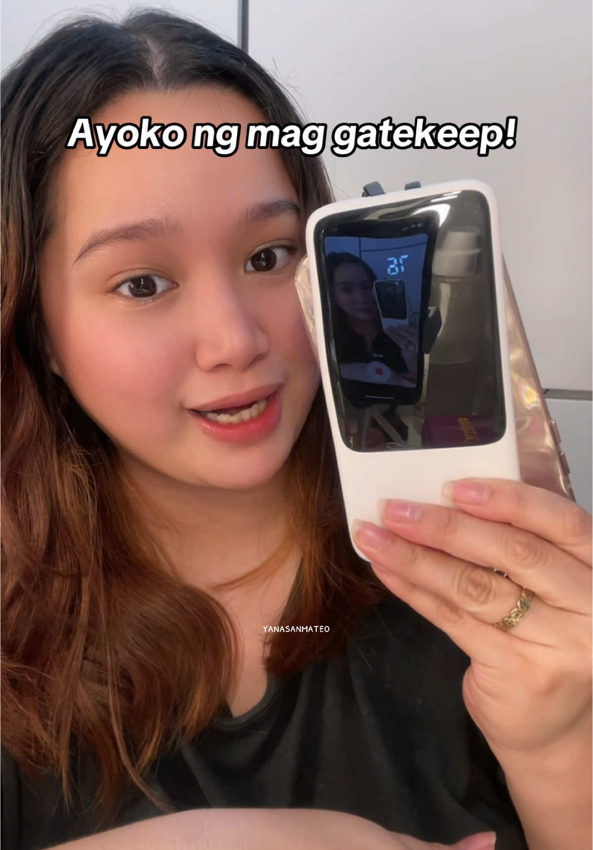 Powerbank na tag 400+ pesos tapos digital display, may built in cables & usb port na! #orashareoh #orasharepowerbank #orasharepowerbank #powerbankwithcable 