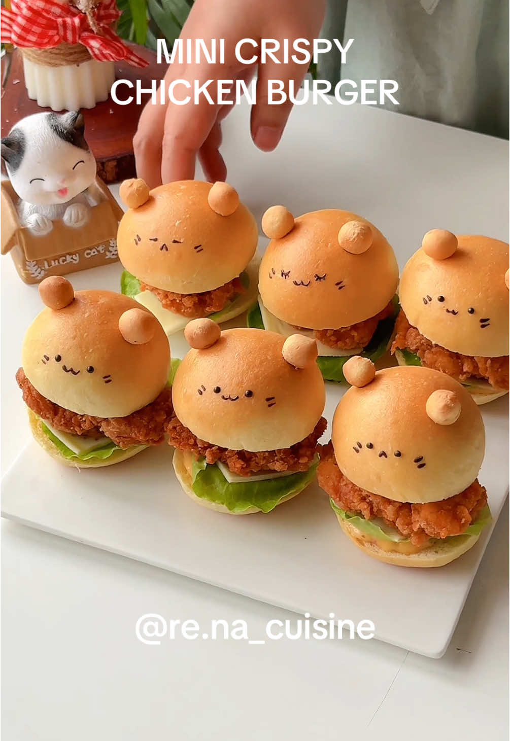 A cute mini burger for your new year! 🍔🐻🤎 recipe written on the video #burger 