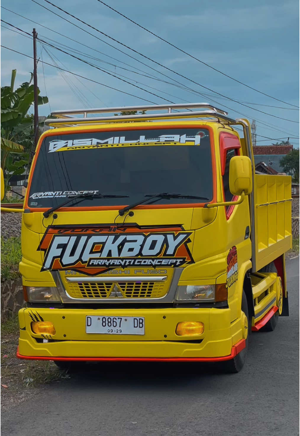 Mugia neras lancar di anggo usahana pa@Rito Anggara 🙏hatur nuhun #ariyanticoncept  #engkel_mania_indonesia #engkel_punya_cerita #engkelmaniaindonesia #engkel #truckmodifikasi #truckmodifiedindonesia #fypage #viral #abcxyz 