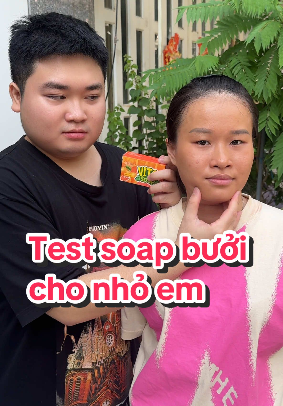 Nhỏ em tui về quê lội vuông nên bị choáy nắng nè , tui cho test soap bưởi liền và cái kết mãn nhãn #xuhuong #fuongduy #goclamdep #reviewlamdep #lamdeptainha #soaptamtrang #soapbuoilepeau 