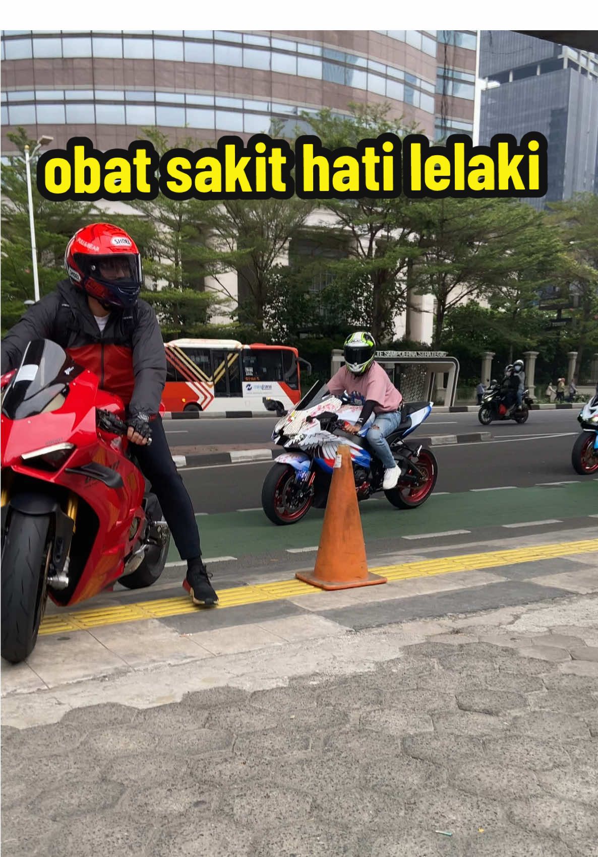 motor impian lelaki 🟥❣️ dan obat sakit hati yaa pakai ducati 💔 . . . . . . . . . . . #fyp #fypp #fypシ゚ #kawasaki #yamaha #ducati #ducativ4 #ducaticorse #ducativ4s #ducatilove #kawasakizx #kawasakizx10r #kawasakizx6r #kawasakizx25r #kawasakizx6r636 #kawasakizx636 #zx #zx25 #zx25r #zx25rindonesia #zx25r4cylinder #zx25rr #zx25rmodifikasi #zx25r_4cylinder #zx25r_4cylinder #zx6 #zx6r #zx6r636 #zx636r #zx6r2024 #zx6r636 #zx4 #zx4rr #zx10 #zx10rr #zx10rr #zx10r2021 #z1000 #z900 #z800 #bmw #bmws1000rr #bmwm1000rr #ducati #ducativ4 #ducaticorse #ducativ4s #yamahar1 #yamahar1m #yamahar6 #arai #agv #zoj #zxownerjakarta #merdubanget #motogpindonesia 