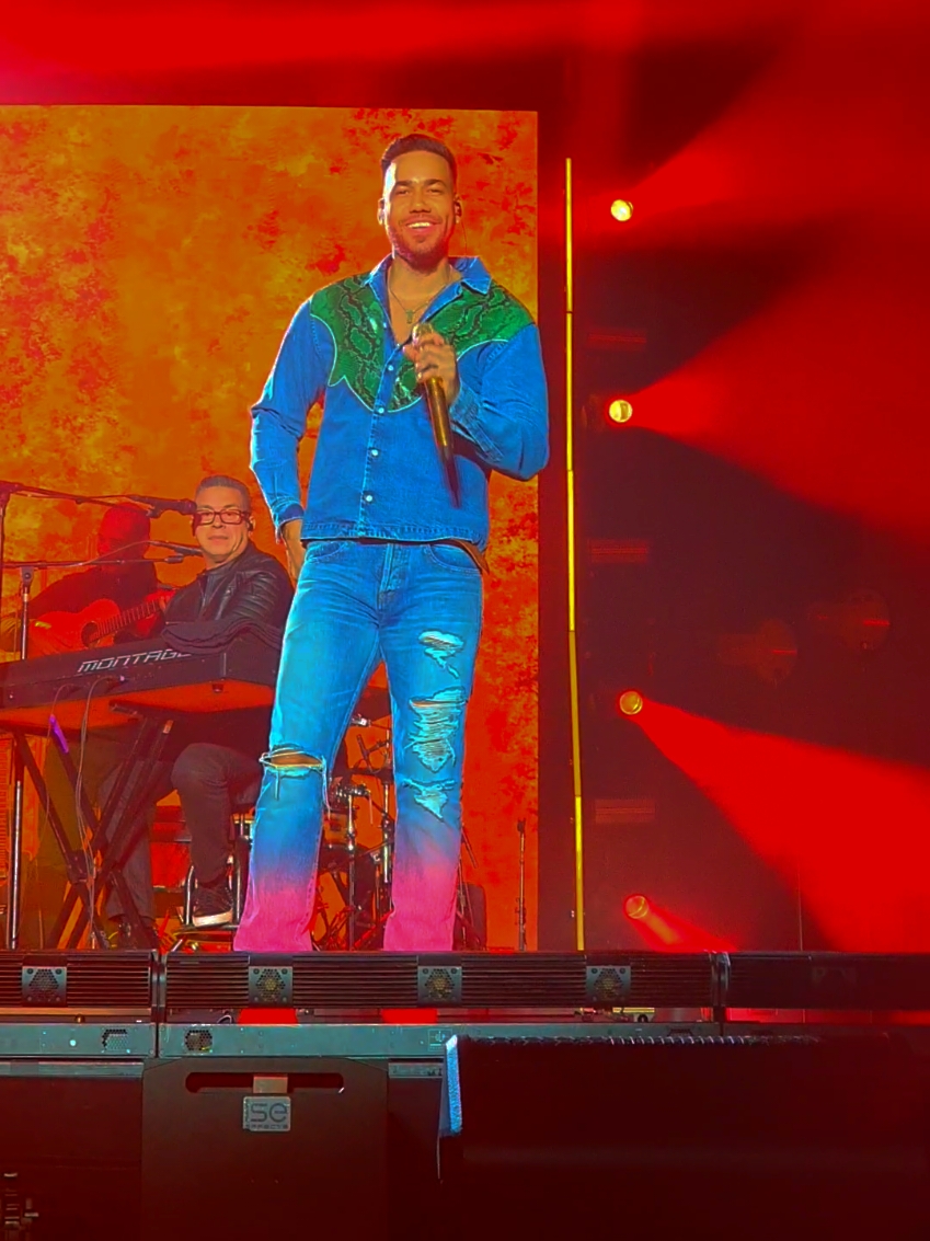 Mi orgullo!#romeosantos #barcelona #conciertosenvivo 