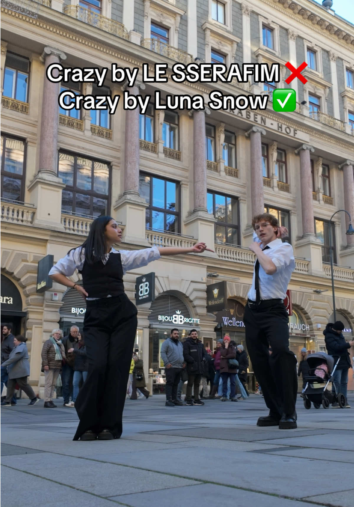 giving an entire concert everytime she ults #marvelrivals #lunasnow #lesserafim #crazy #unlxmited #marvel #vienna #fyp #trend 