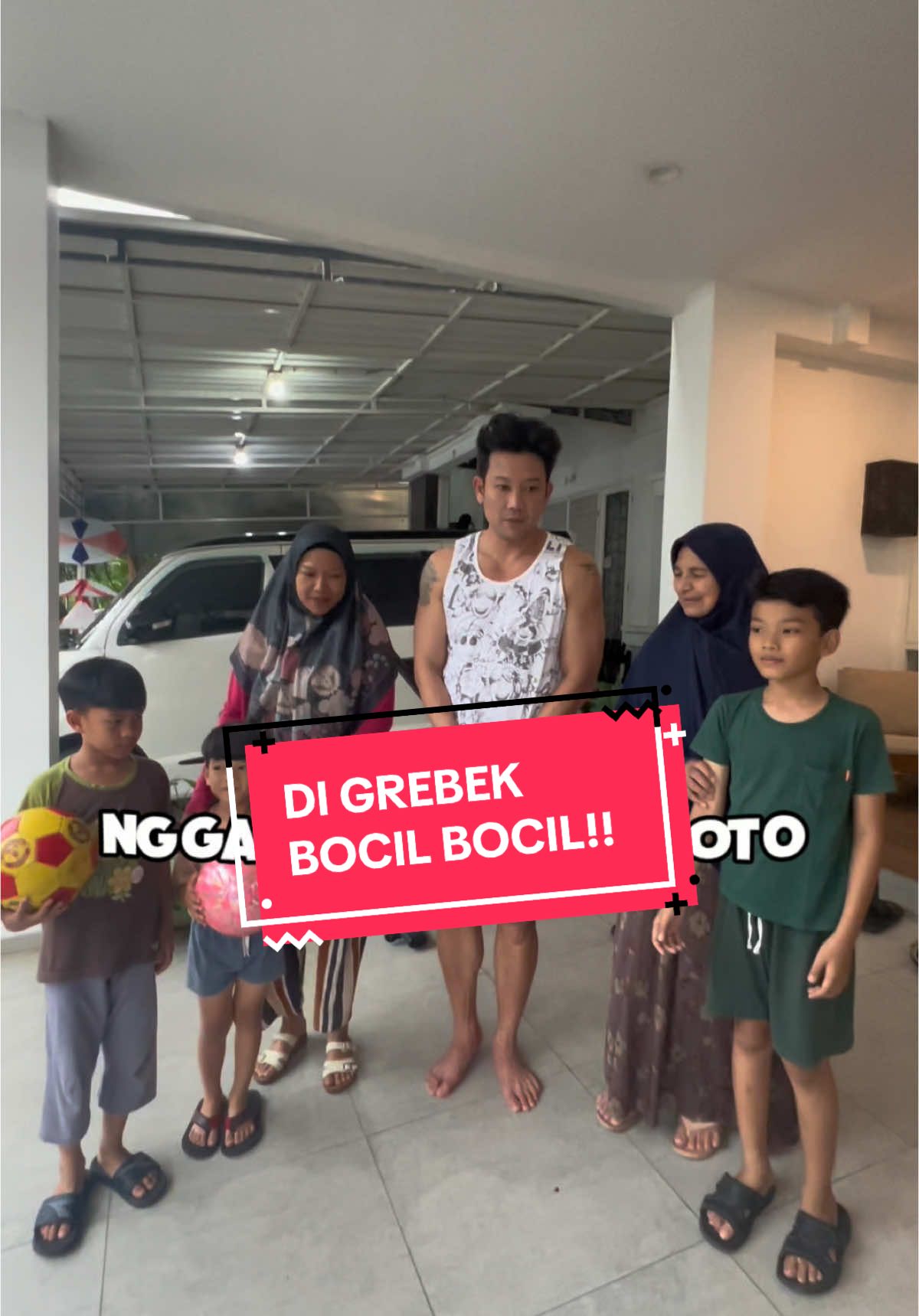 Tiba tiba di grebek bocil bocil!! #fyp #viral #trending #foryou #viral2024 #trendingvideo #dennysumargo #fyppppppppppppppppppppppp 