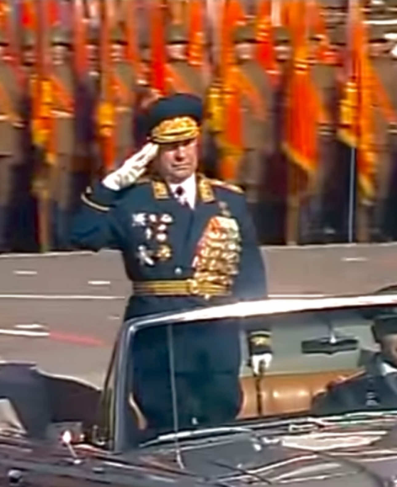 Soviet patriotic song “Slavsya” performed during the Victory Day Parade in 1990. Советская патриотическая песня «Славься» исполнялась во время Парада Победы в 1990 году. #russia #russian #russianfederation #soviet #sovietunion #sovietrussia #ussr #military #militaryparade #parade #victory #victoryday #moscow #1990 #redsquare #россия #русский #российскаяфедерация #ссср #советскийсоюз #парад #военный #победа #деньпобеды #1990год #москва #краснаяплощадь 