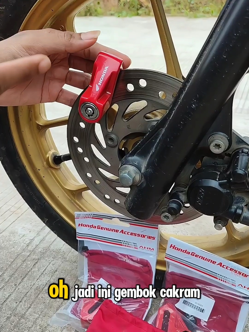 Sekarang maling banyak dimana mana jadi selalu waspada guys, amanin motor kalian dengan gembok cakram motor anti maling ini #gembokantimaling #gembokcakram #gembokmotor #cuantanpabatas 