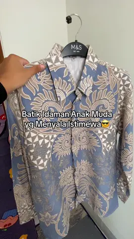 Batik idaman anak muda yg menyala istimewa😎 #rekomendasibatik #kemejabatikslimfit #batikkondangan #kemejabatikpriamewah #kemejabatik 
