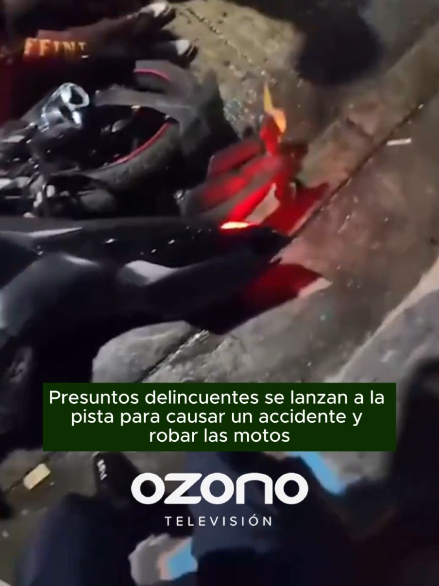 En Colombia, los delincuentes se lanzan frente a las motos arriesgando su vida y la del chófer, ¡Solo para robarles!