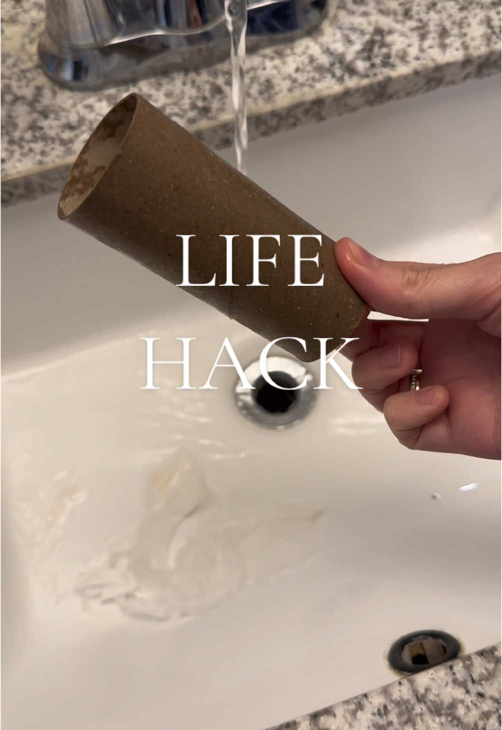 Why didn’t I know about this before?! 🤩#hacks#LifeHack#trick#magic#magictrick#toiletpaper#toiletpaperhack 