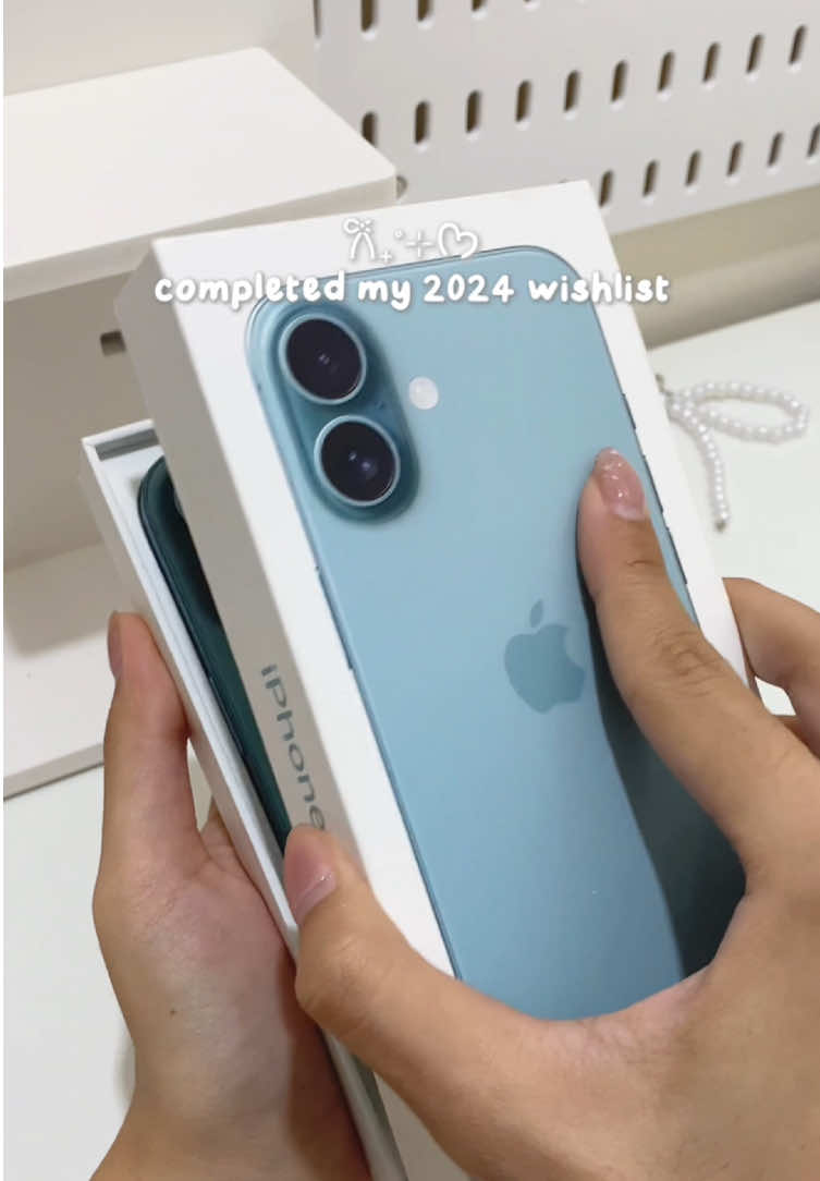 i loveeeeee 🤳🏻🫰🏻❄️🙌🏻💕 quýt lít của tuii sau bao lâu quay chụp mọi thứ với chiếc ip11 kekeke #Vlog #iphone16 #wishlist #recap2024 #minivlog #unboxing #apple #fyp 