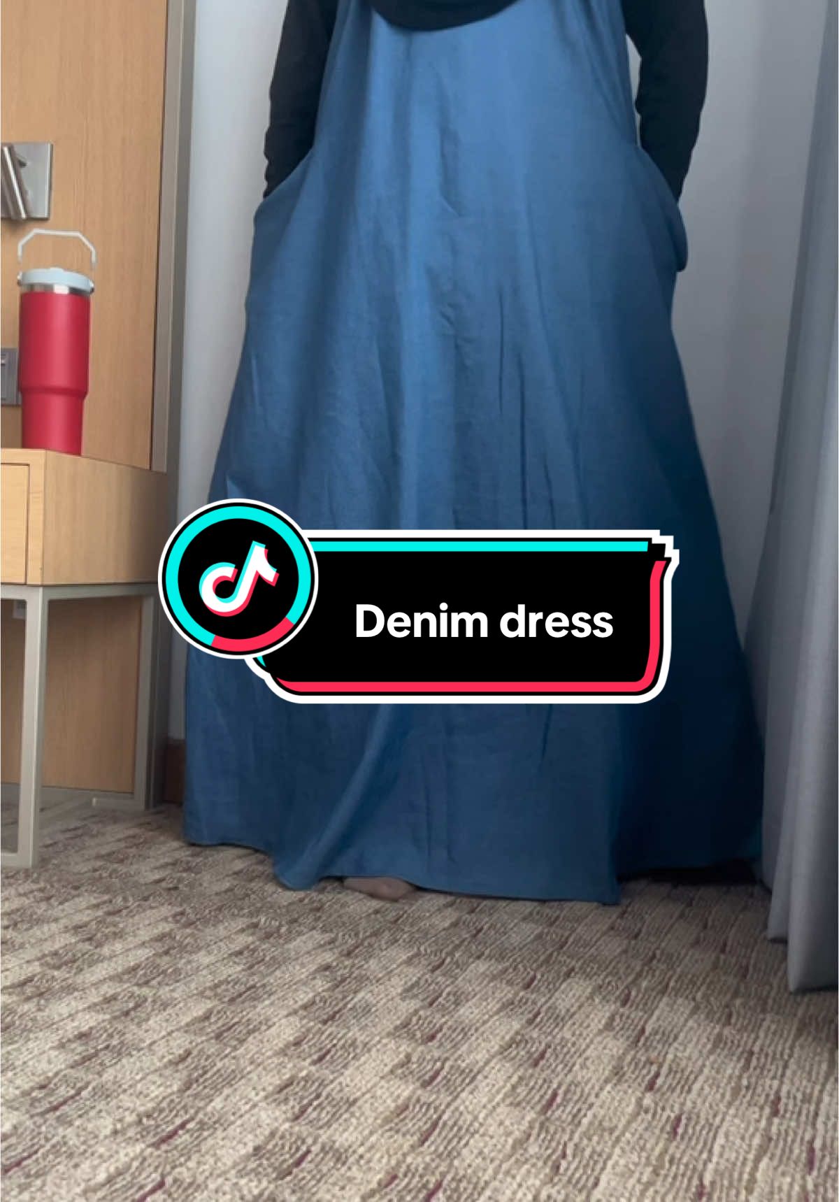 Dress denim ni sangat sesuai untuk jalan2..simple n nice ja..kain tak tebal sangat dan tak nipis..boleh gayakan dengan inner loose ikut kesukaan korang..cepat grab time promo!!#dress #dressdenim #dresswanita 