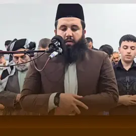كَلَّآۖ إِذَا دُكَّتِ ٱلۡأَرۡضُ دَكّٗا دَكّٗا نەخێر (هەر ئاوا بۆتان نالوێت) کاتێك دێت که زەوی ورد و خاش دەکرێت و لەناکاو دەدرێت بەیەکدا.