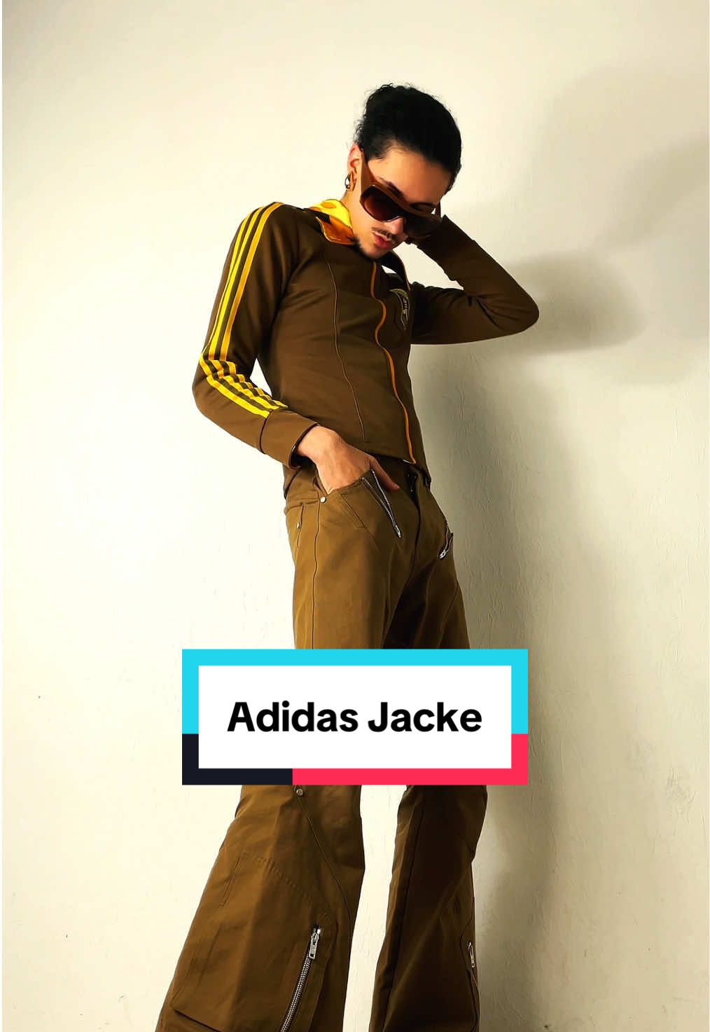 Antwort auf @Rock Cleaning Adidas>Nike? #adidas #jacke #fashion #fashiongermany #styling #edit #outfits #tiktokdeutschland #fy #fürdich song: @slam #armada53000 @adidas @adidasfootball @TikTok Deutschland @asos @Amazonfashioneu 