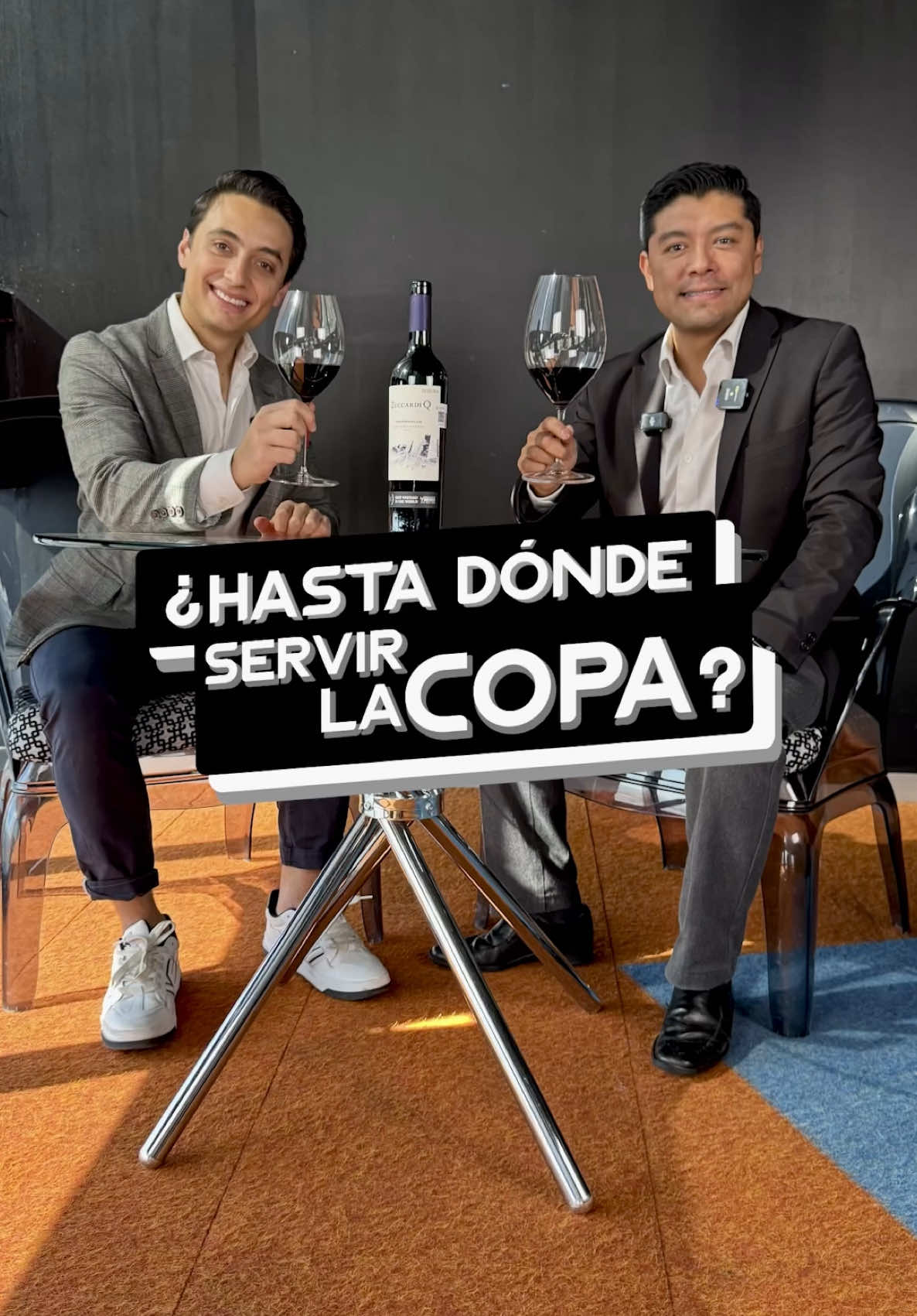 ¿Hasta dónde servir la copa? 🍷Fragmento de la entrevista con @Humberto Gutiérrez #sommelier #sommelierdetiktok #imagen #consultoriadeimagem 