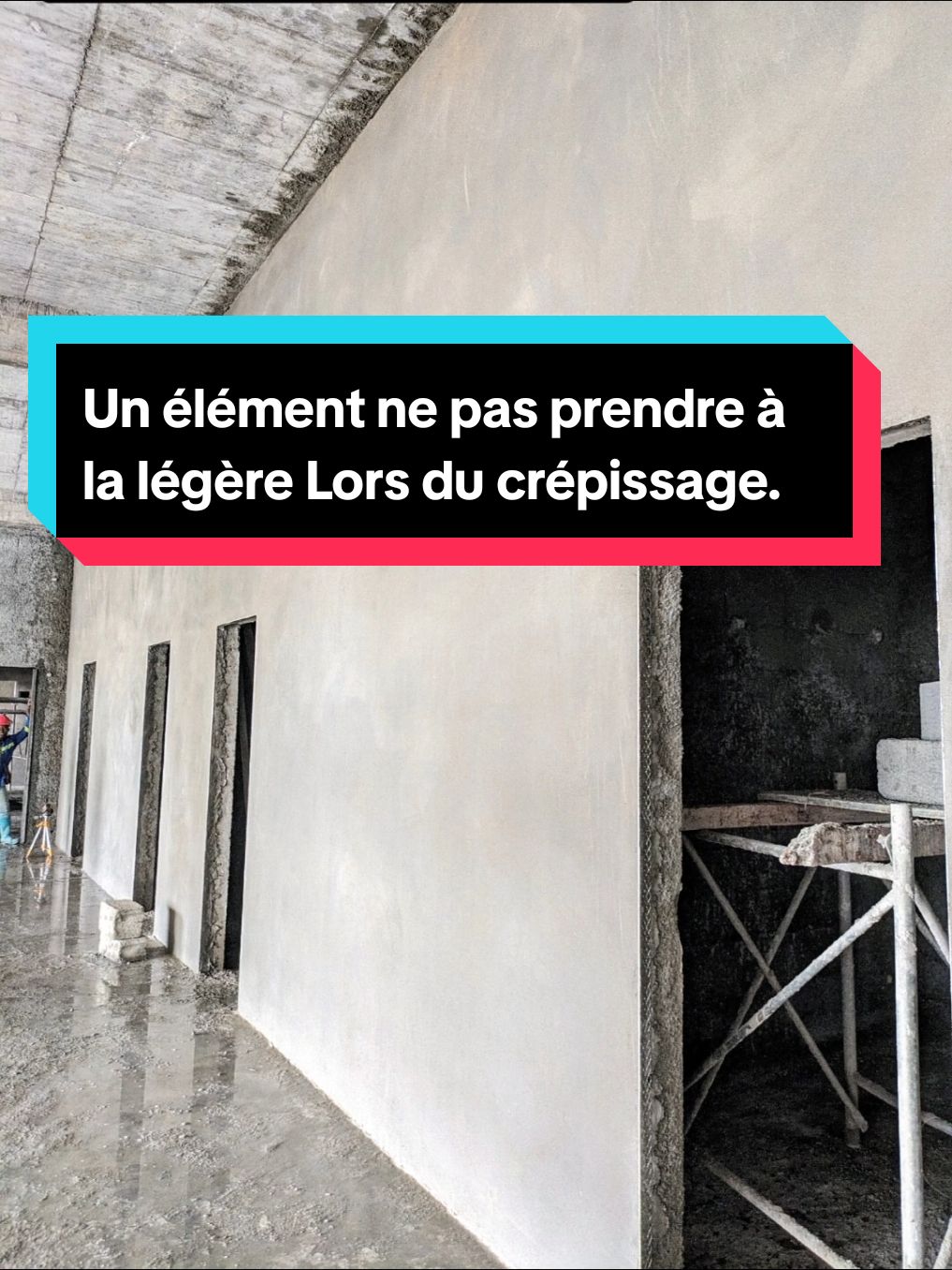 Un élément ne pas prendre à la légère Lors du crépissage. #construction #viraltiktok #camerountiktok🇨🇲 