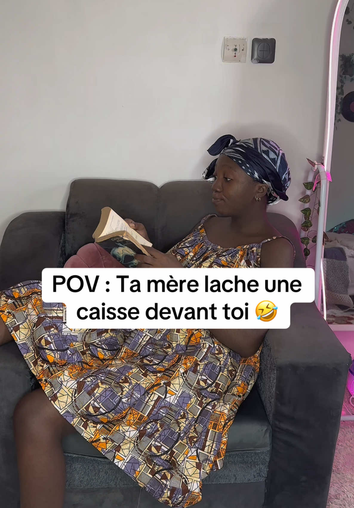 POV : Ta mère lâche une caisse devant toi 🤣😭 Elle se cache même pas la daronne 🤢🤣 #tiktokcotedivoire🇨🇮 #viral #humour #mere 