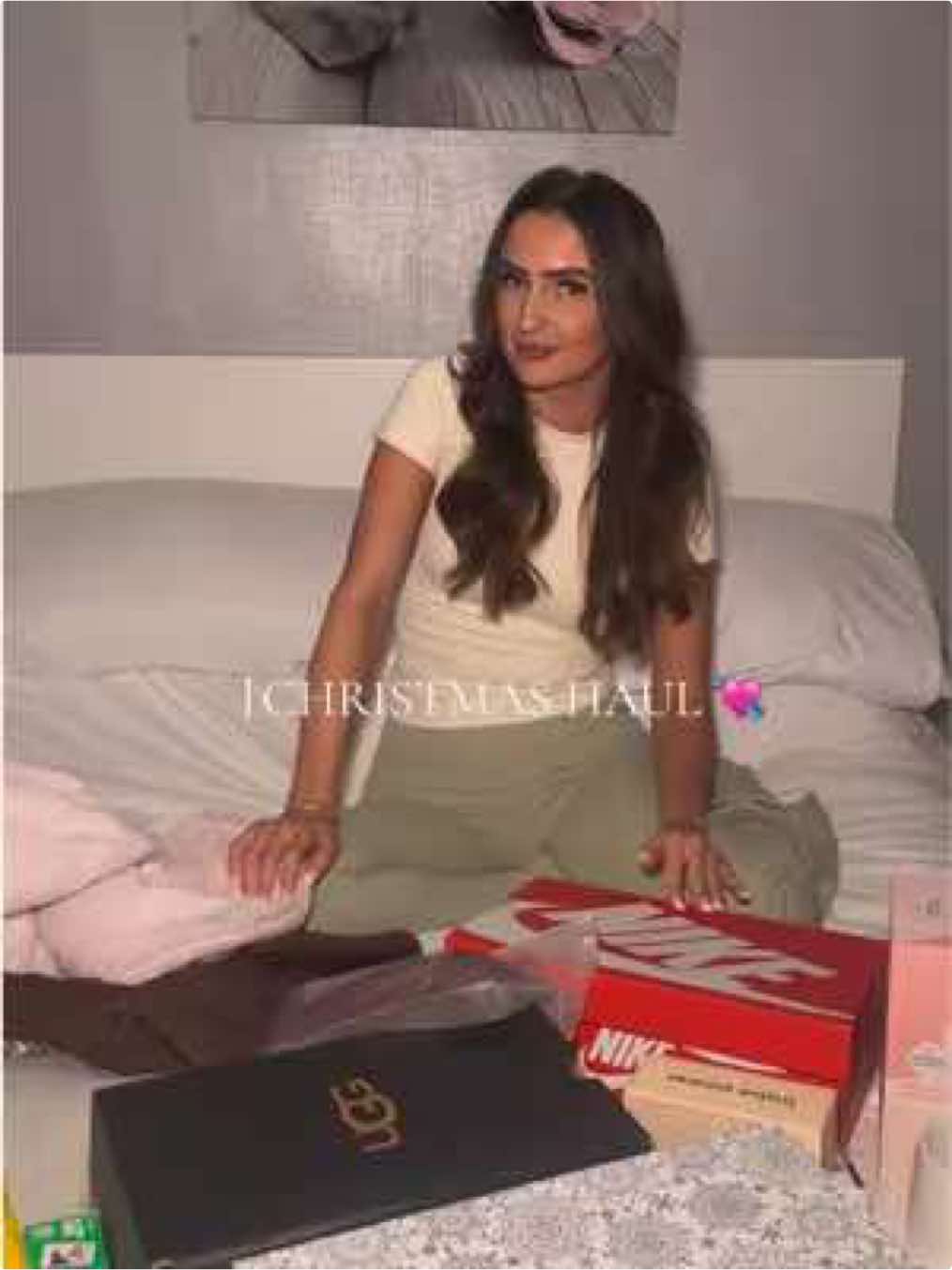 Everything I got for Christmas haul 🥹 am a nosey gal n love seeing what everyone else got so had to jump on cause ya girls been spoilt 💘 grateful as always @UGG® @kaiiathelabel @Sol de Janeiro @Color Wow UK #mumsoftiktok #motherhood #motherhoodunplugged #contentcreator #haul #christmashaul #christmasgift #giftinspo #whatigotforchristmas #sahm 