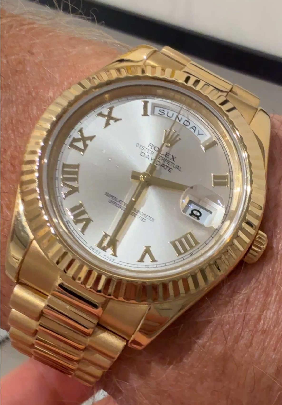 Should you put your money into a Rolex DayDate or into blue-chip art? Both are assets that have serious potential for appreciation but that choice is yours to make on TraxNYC.com or by reaching out to my friend @art_r_us_florida  #TraxNYC #Rolex #Art