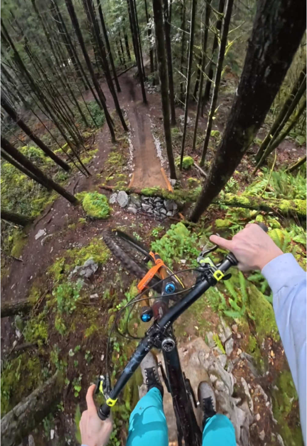 Such a beautiful drop, well done to the trail builders!👏 #mtb #pov #sendit #dad #fun #mountain #bike #trail #ride 