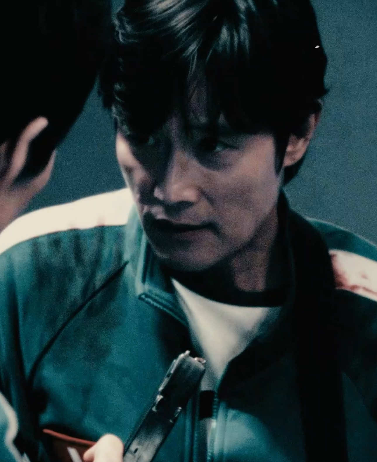 i can fix him. #squidgame2 #squidgameedit #squidgame #hwanginho #hwanginhoedit #player001 #player001edit #frontman #leebyunghun #kdrama #fyp #netflix #squidgameseason2 spc: @multimoots cc: @linn 